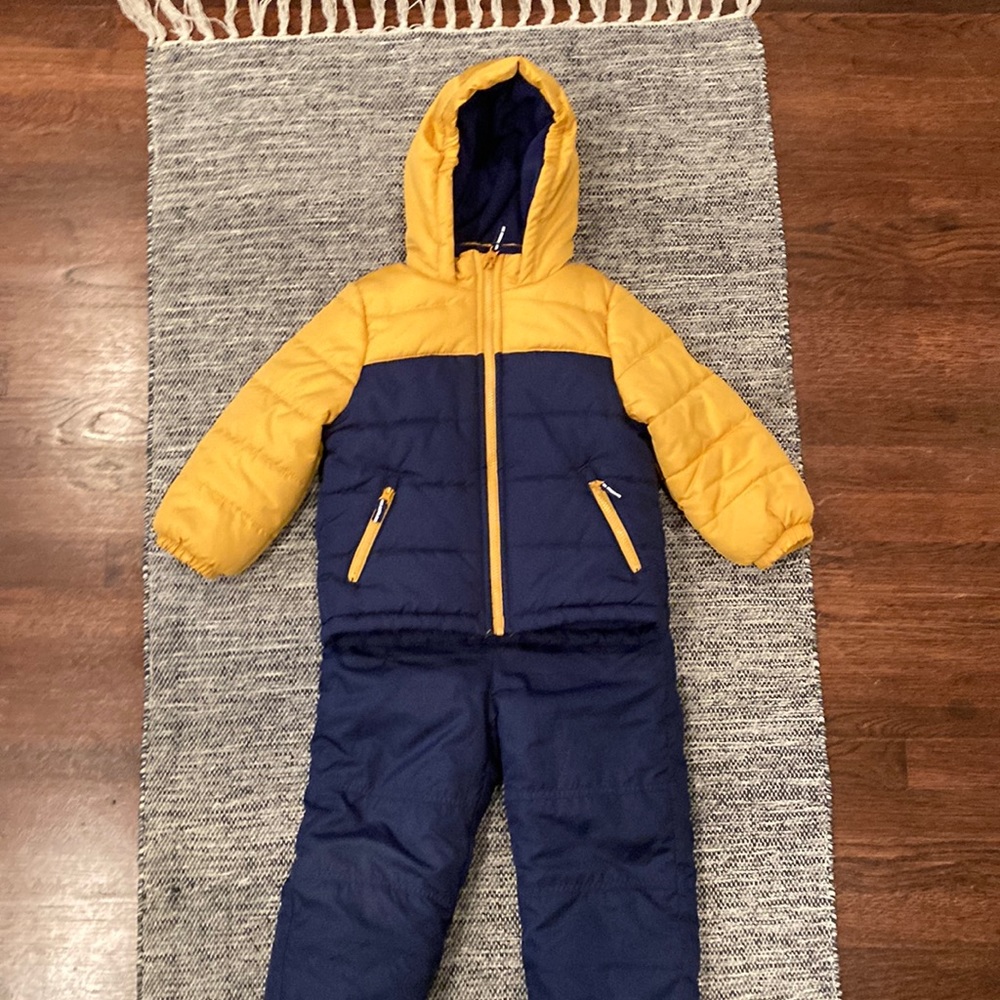 OshKosh Boys Snow/Winter Set in 5T